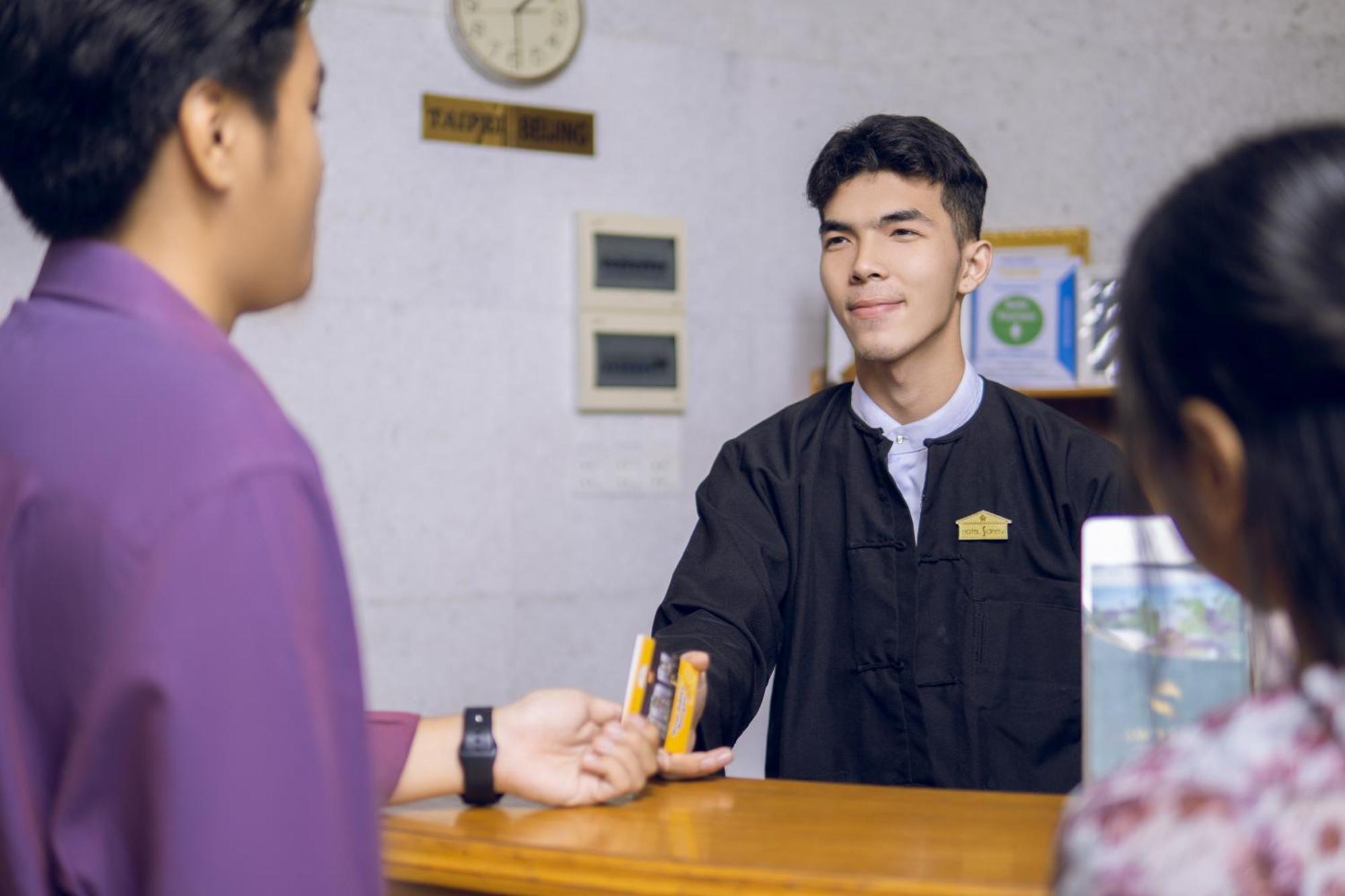 Hotel Sidney Yangon Luaran gambar