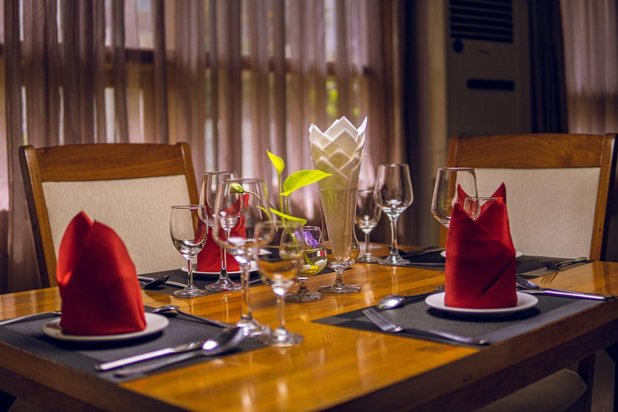 Hotel Sidney Yangon Luaran gambar